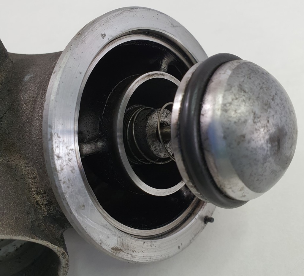 фото №1, Труба клапан воздуха турбины volvo 2.4d 31293089