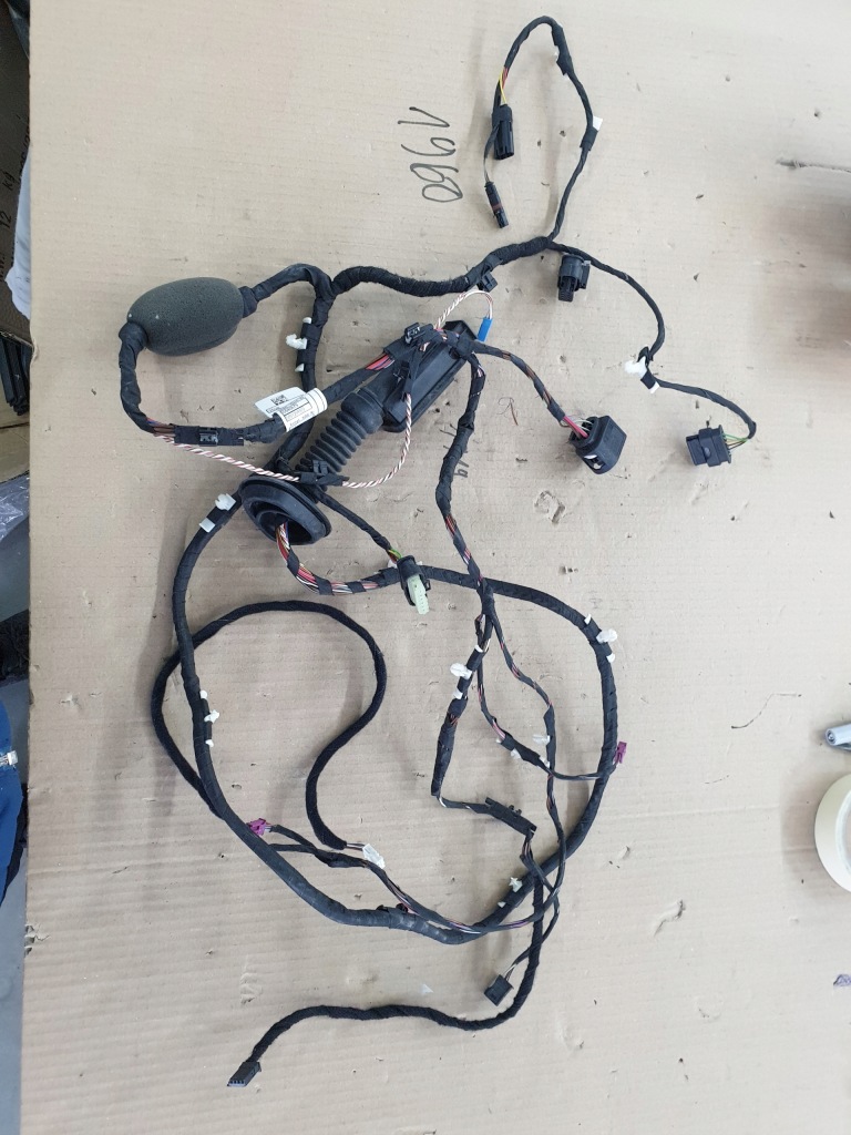 фото №1, Джгут двері лівий задня доводчик bmw g11 g12 9372556