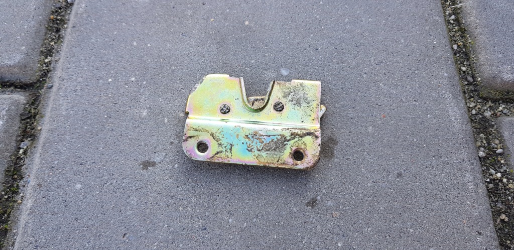 Купить Daf xf 106 замок бардачка наружного правый