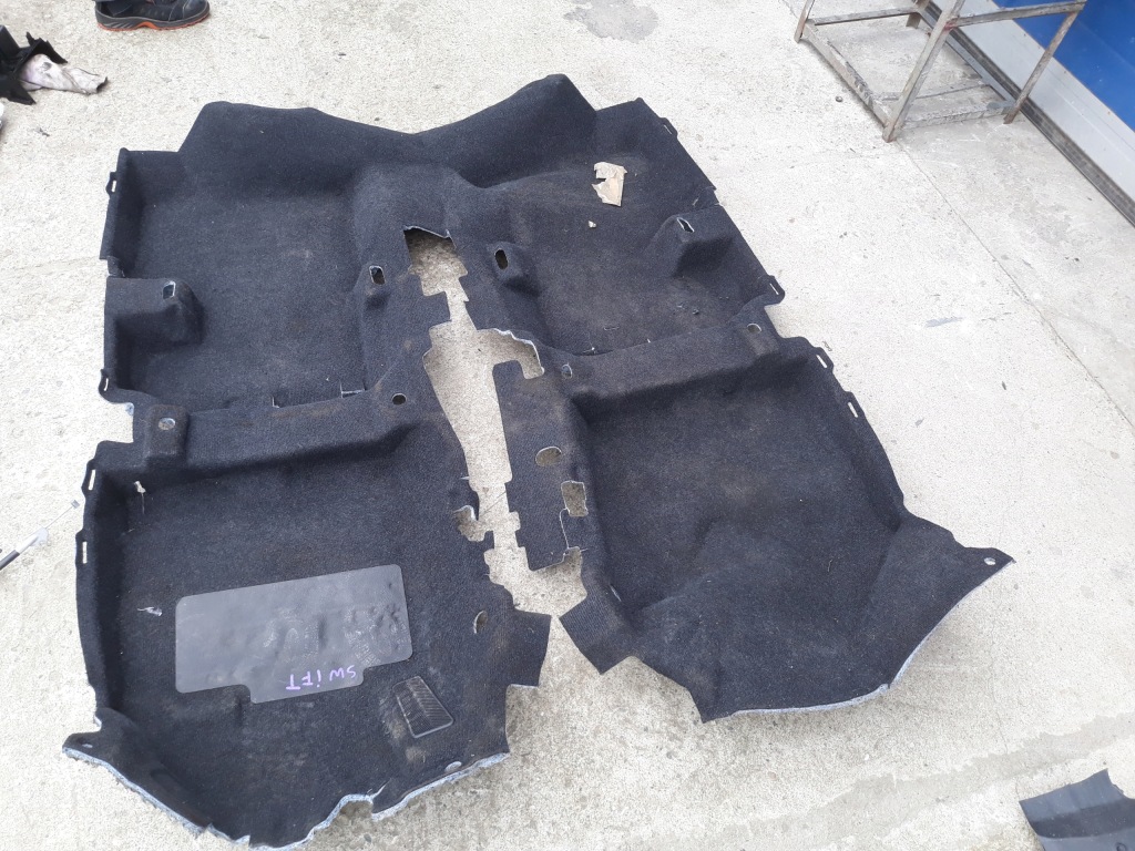 фото №1, Обшивка пол suzuki swift mk8 17-19