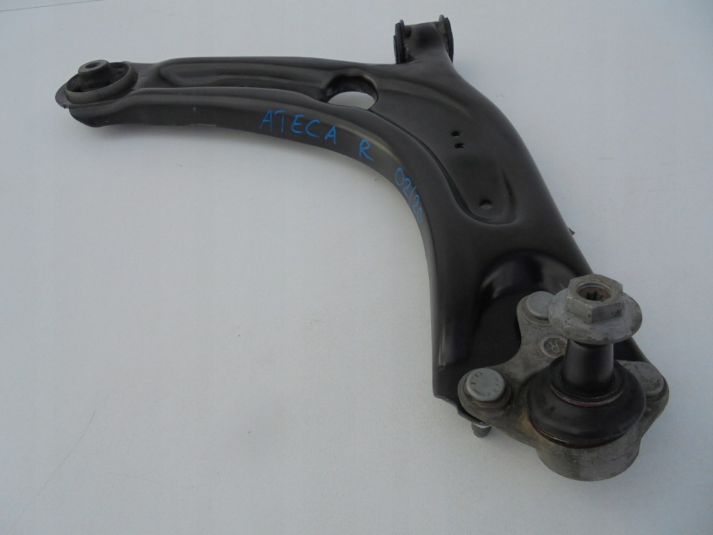 Seat ateca важіль перед правий передній 3q0407154b в Україні