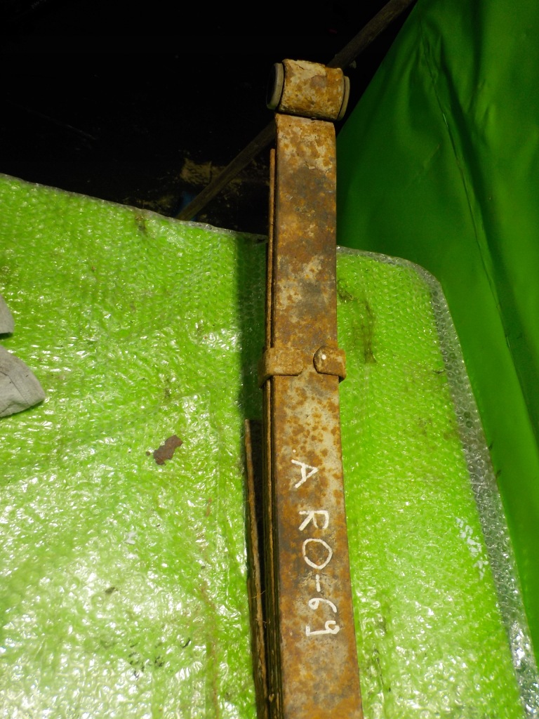 фото №2, Aro 246 2.4 ресора правий задня 2005r