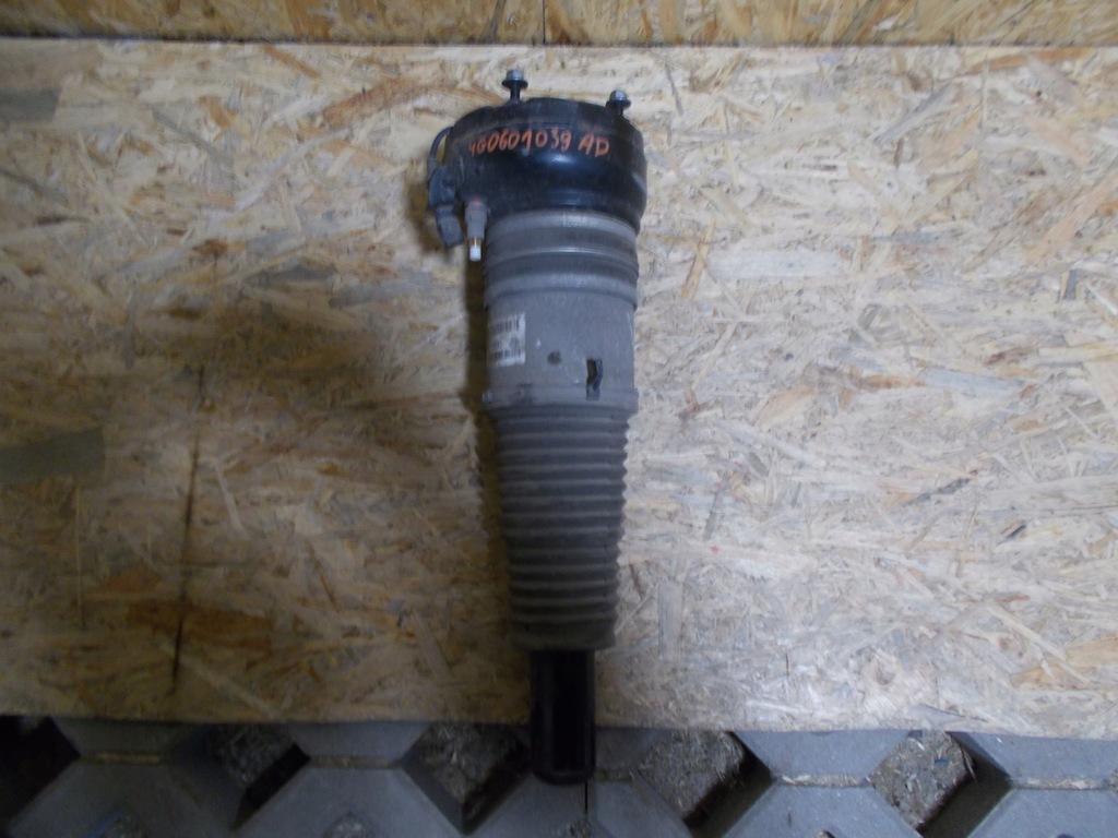 фото №1, Амортизатор audi 4g0601039ad