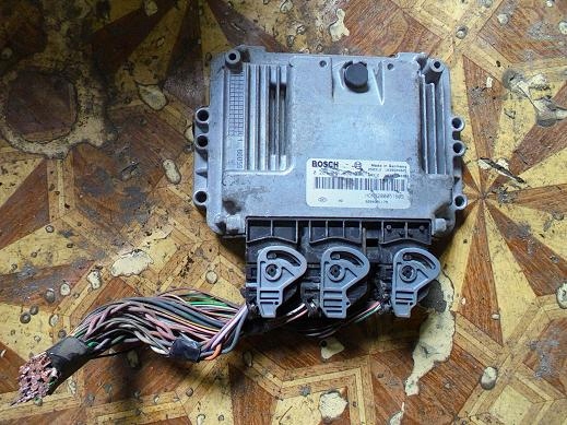 фото №1, Renault бортовий комп'ютер 0281011530