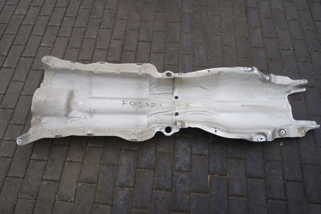 фото №1, Bmw 7 f01 750 защита тепловая 7202856