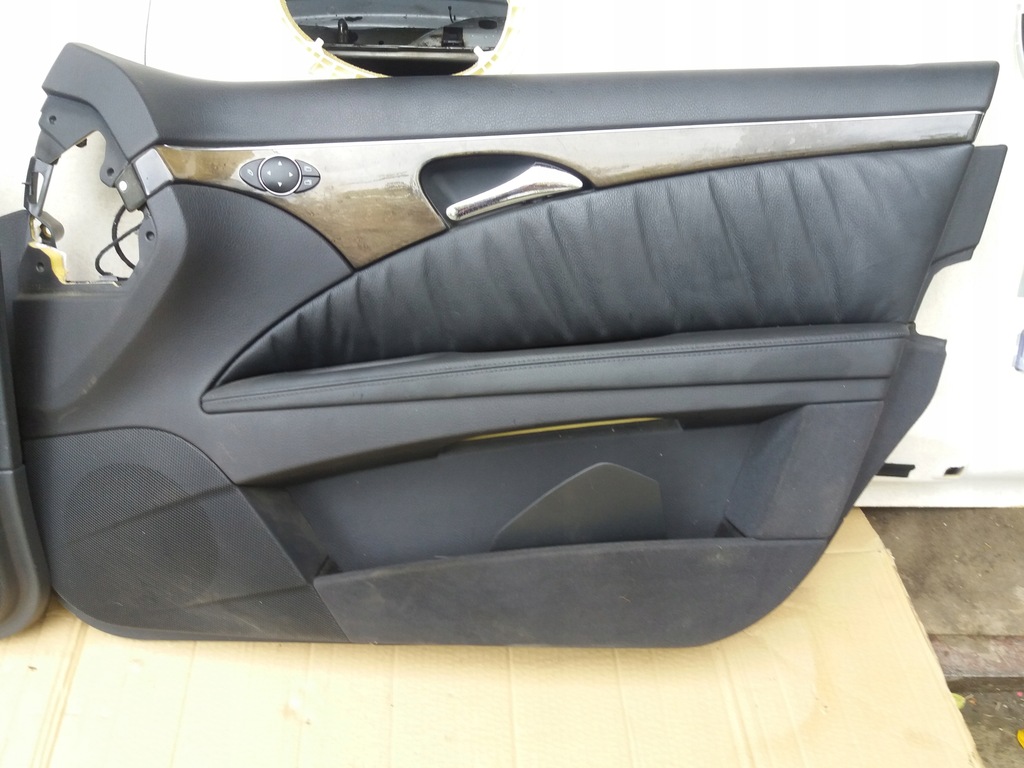 фото №3, Оббивка обшивка двері перед l/r mercedes w211 uk