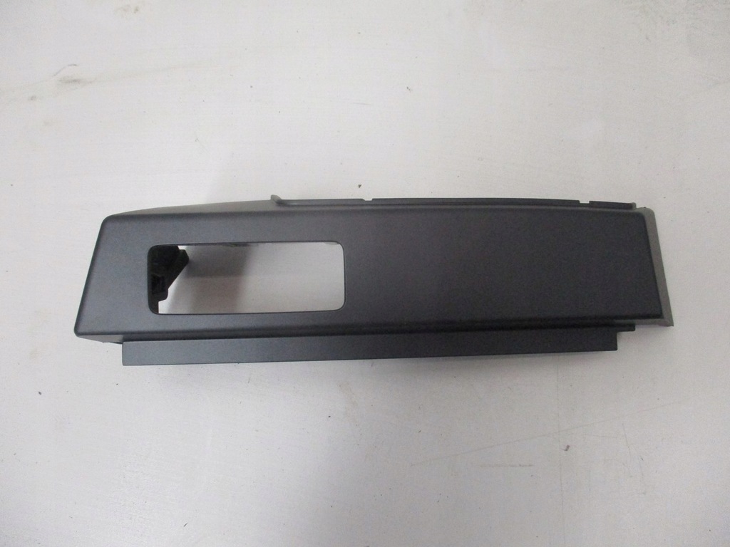 фото №5, Молдинг консоли впуск воздуха audi a1 82a 17r