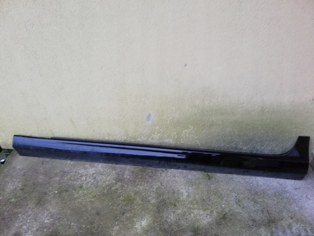 фото №1, Volvo v60 левая накладка порог