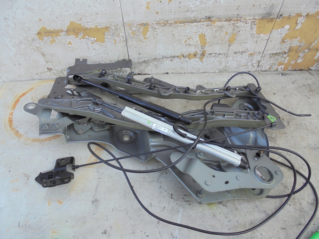 фото №1, Петля крышки багажника правый megane iii cc cabrio