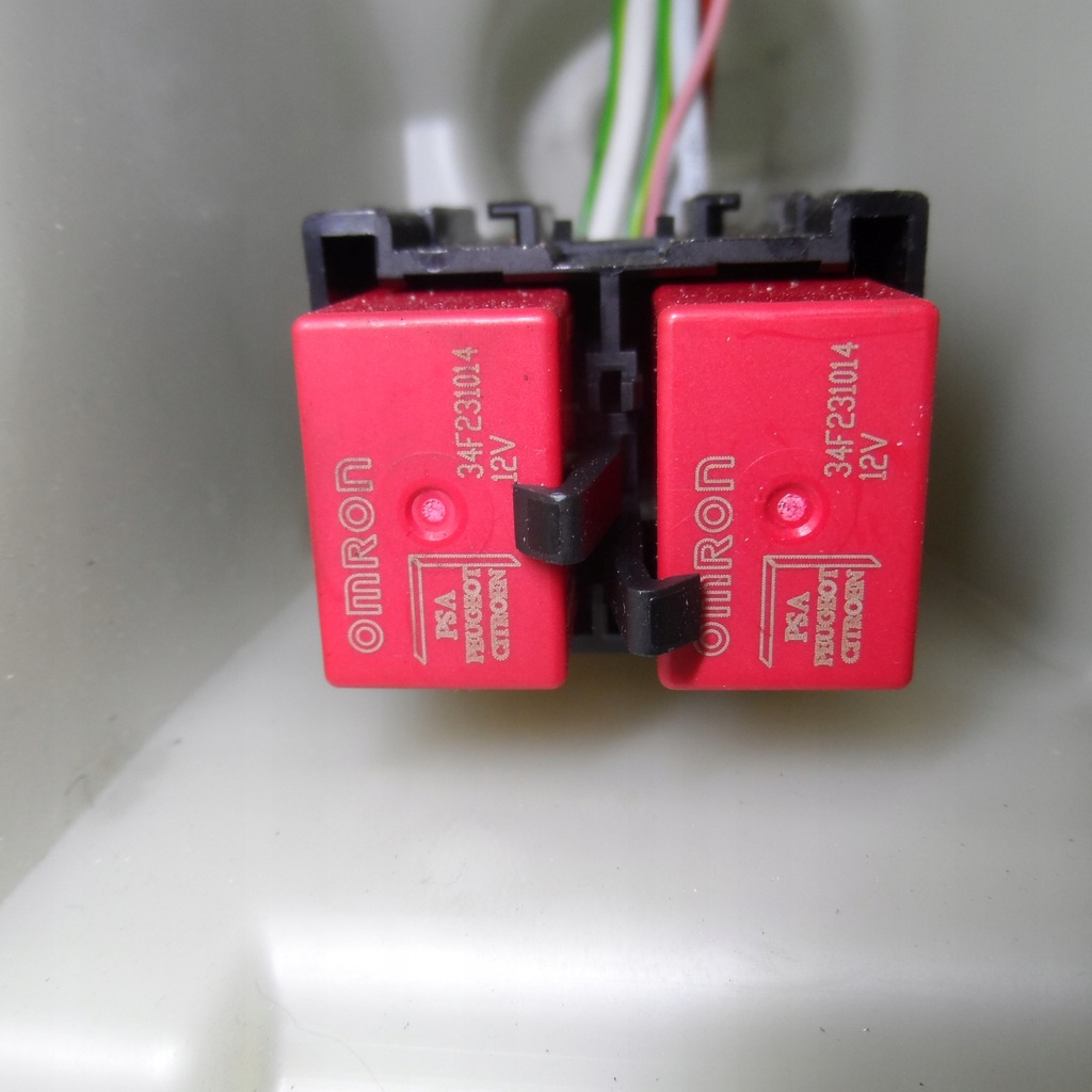 фото №12, Коробка предохранителей bsi 9819849680 c4 cactus 18