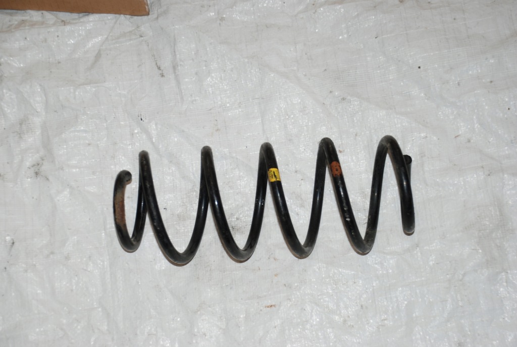 фото №1, Toyota iq 08-12 1.0 i пружина задняя