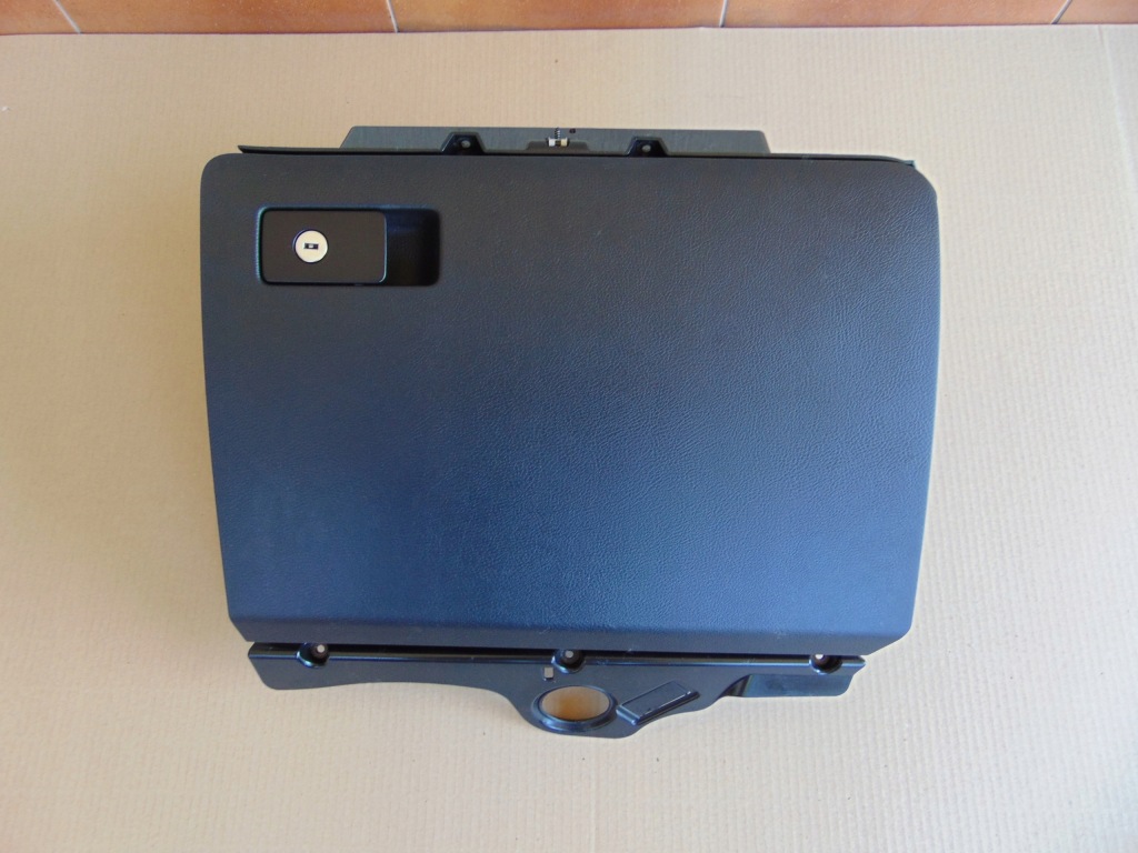 фото №1, Vw passat b6 05-10 бардачок пасажира консолі