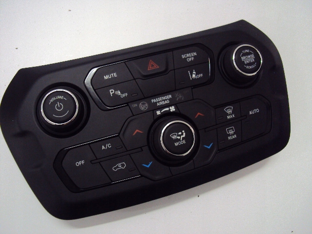 фото №3, Панель обдув кондиционера jeep renegade 2018-