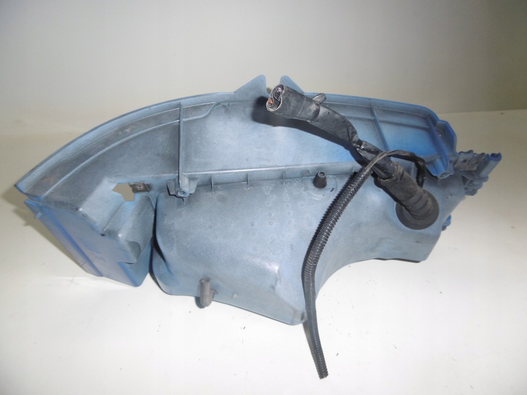 фото №12, Корпус кронштейн лампы правый перед scania r 1431921