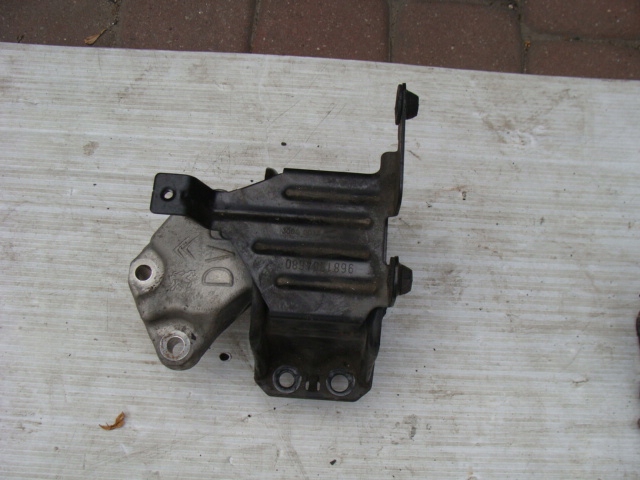 фото №1, Partner berlingo ii 1.6 hdi кронштейн двигателя подушка