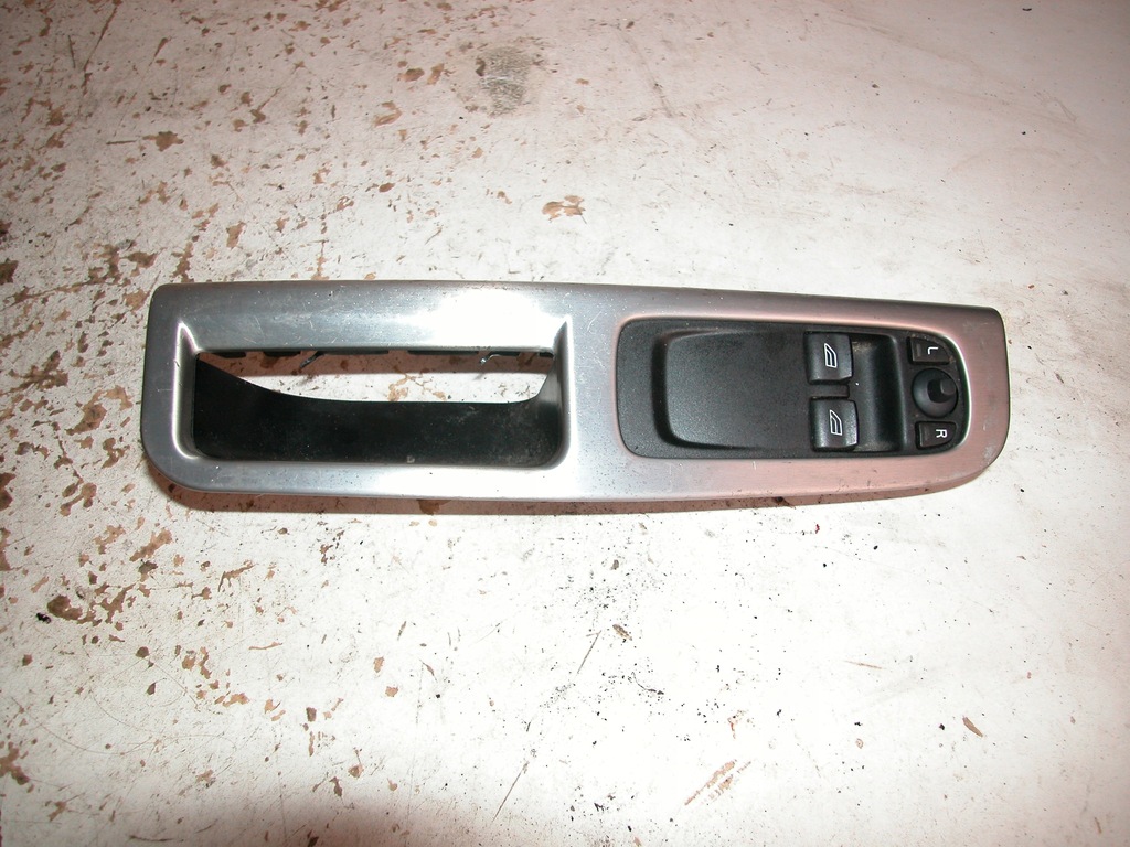 фото №1, Volvo c30 переключатель окон зеркал