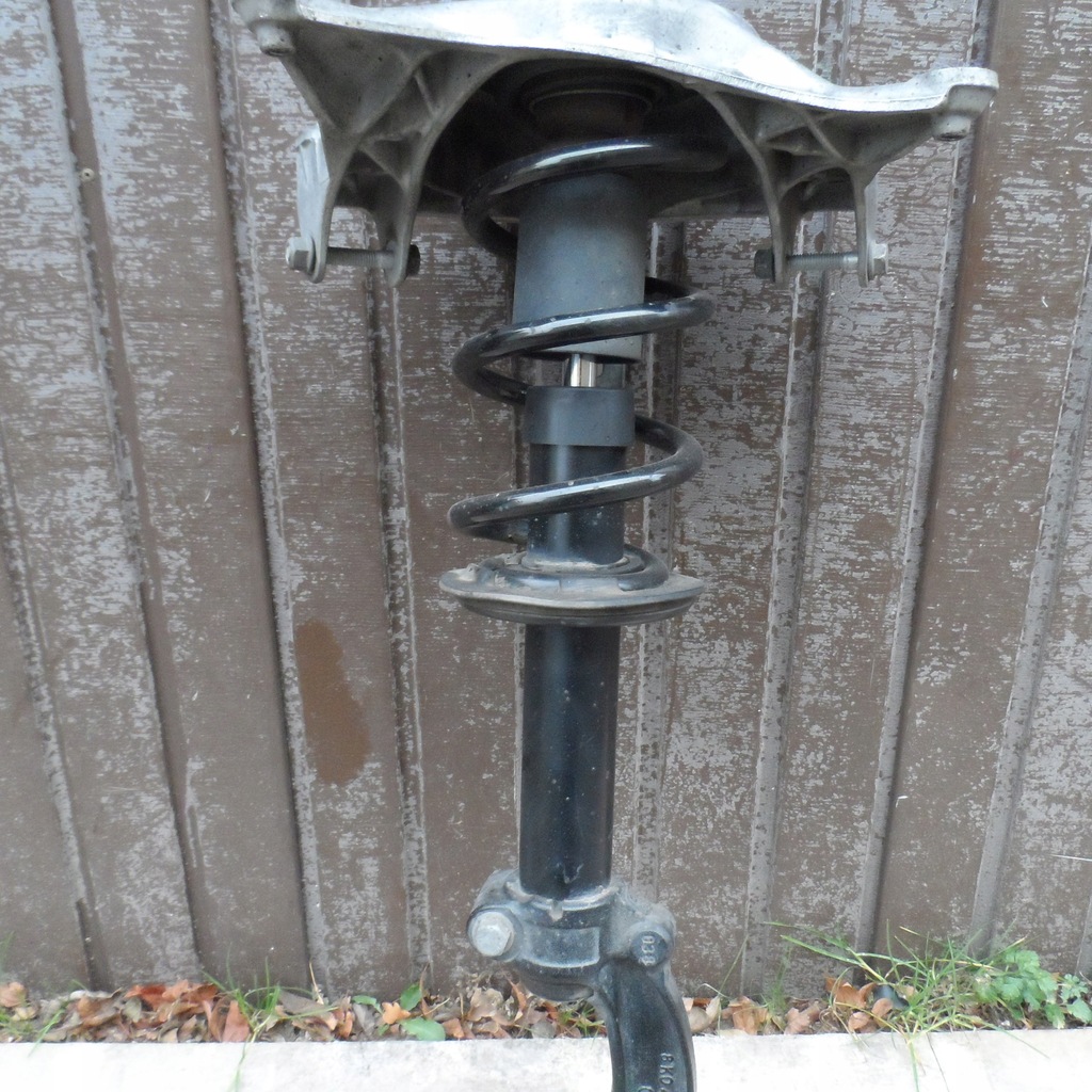 фото №9, Амортизатор перед правий 8t0413031g audi a5 s5 a4