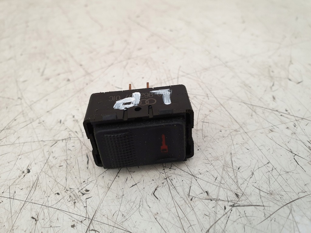 фото №1, Блокування замка двері лівий перед audi a8 d2 00r eu