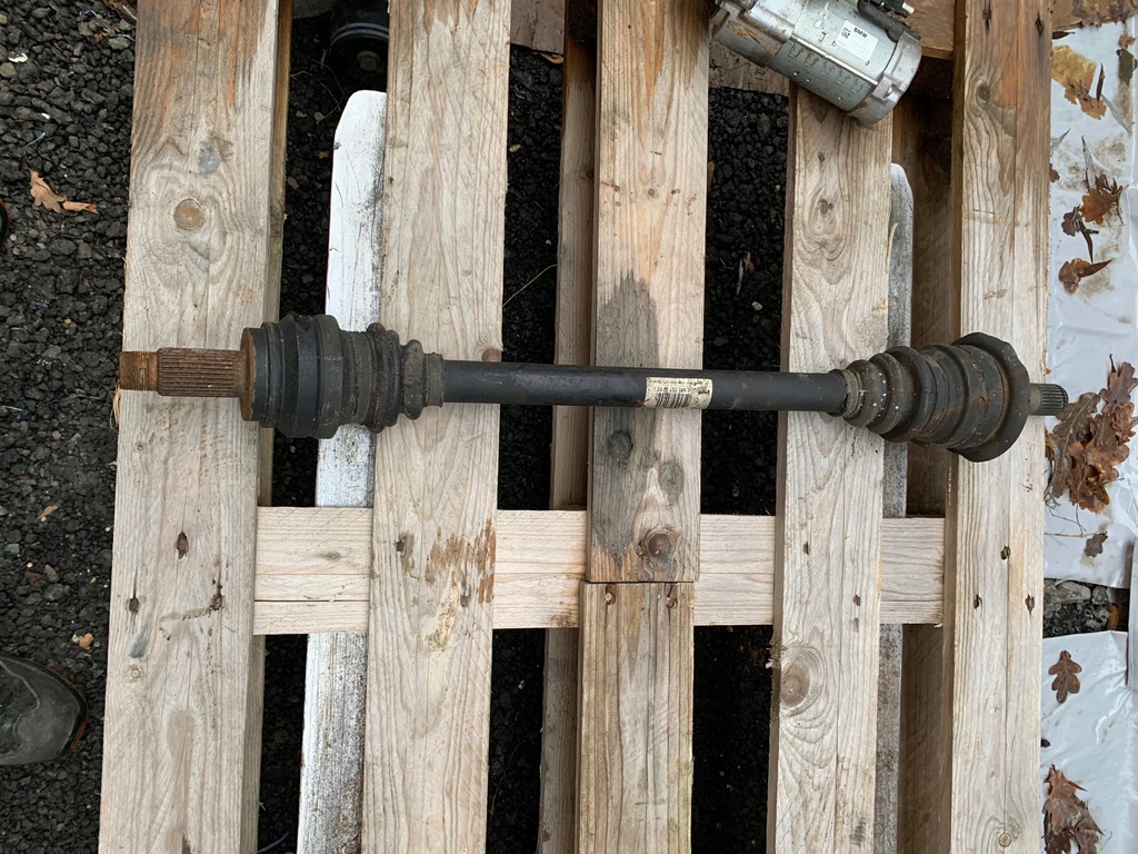 фото №1, Bmw f10 f11 2.0d привідний вал лівий задня 7581027