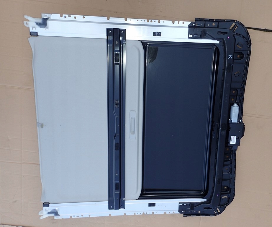 фото №1, Dw infiniti q70 люк