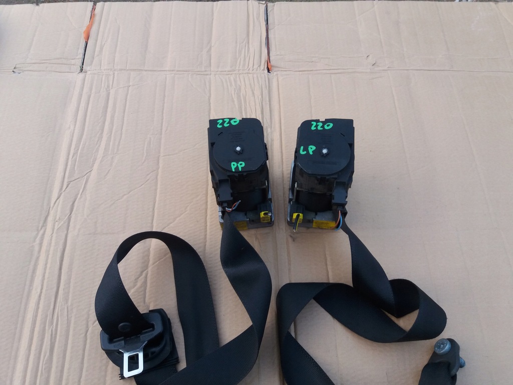 фото №4, Pas безопасности перед r mercedes w220 s-klasa