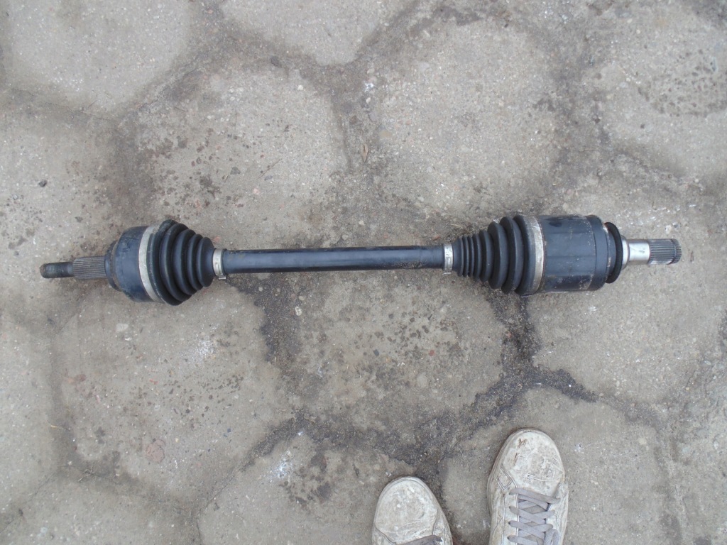 фото №1, Приводной вал jeep grand cherokee wk2 p68193667aa