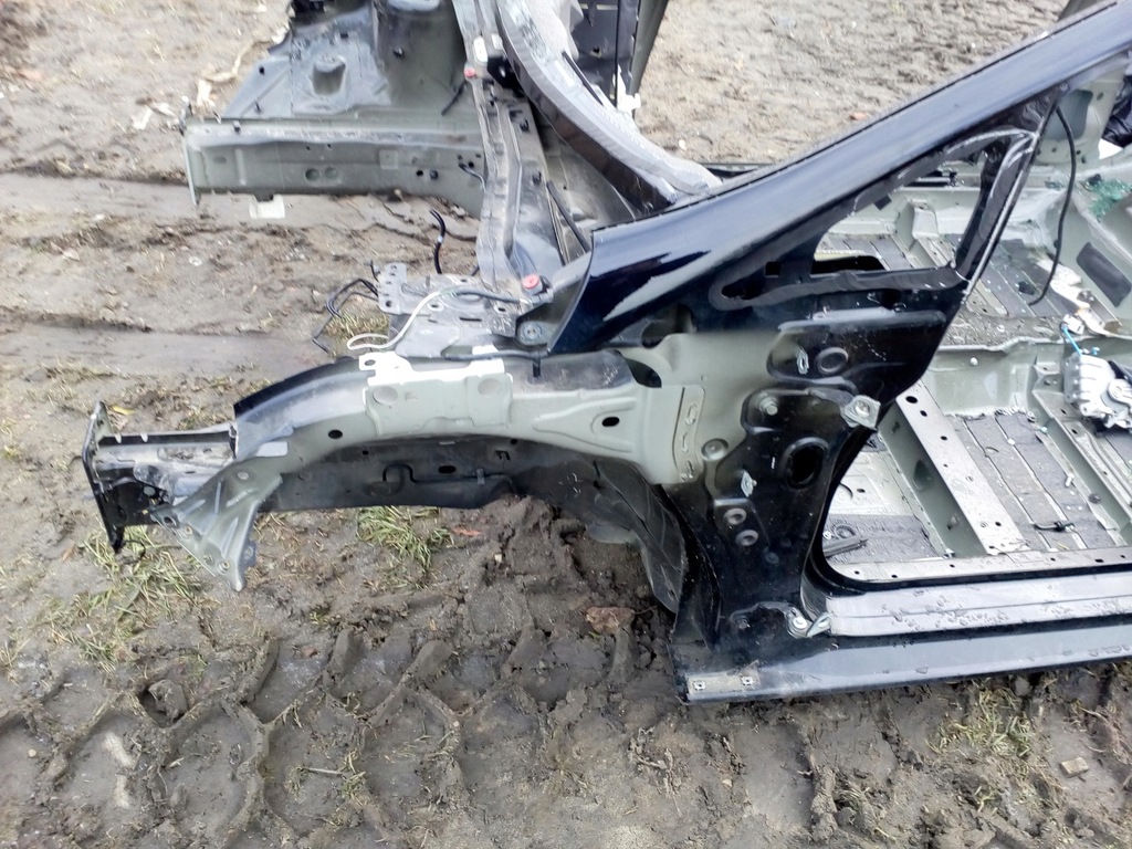 фото №1, Ford fiesta mk8 чверть ліва передня лівий перед