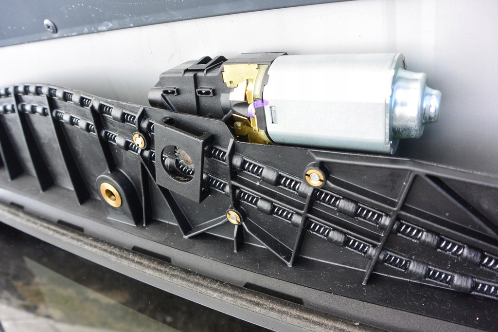 фото №6, Крыша люк maserati quattroporte vi m156