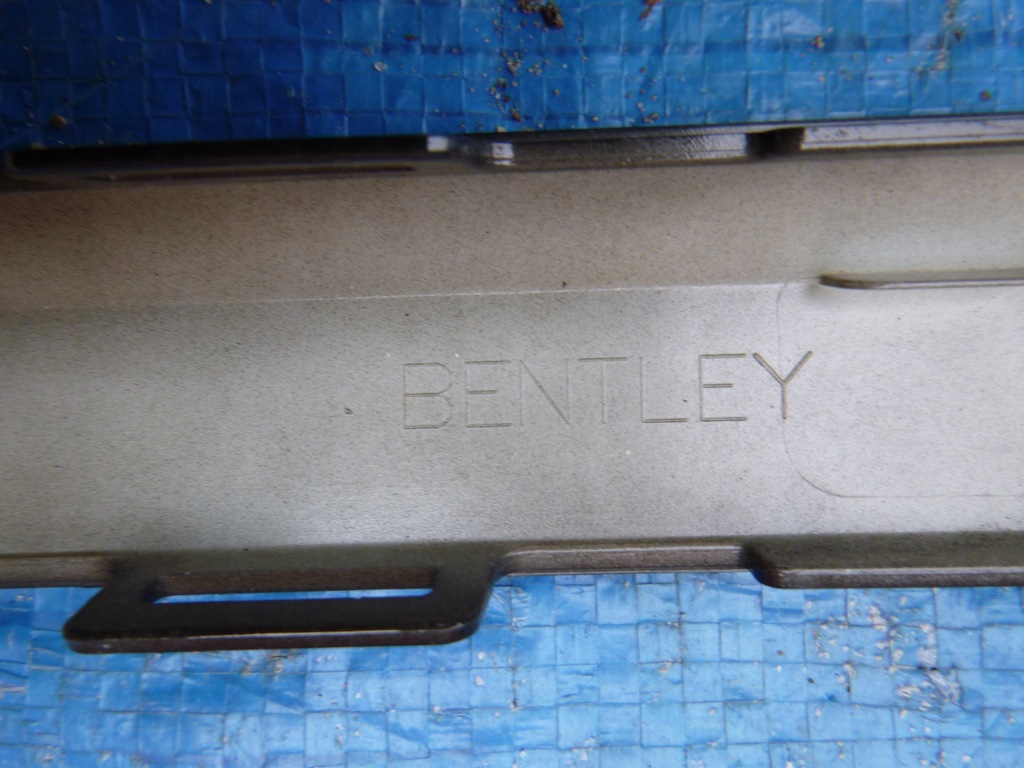 фото №5, Bentley bentayga молдинг na бампер задній 36a807725