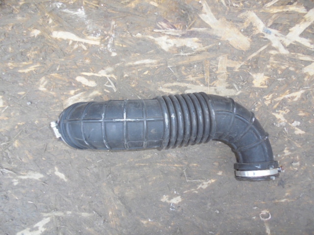 Купити Патрубок труба повітрозабірник astra j iv zafira c 13391740