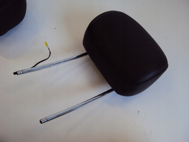 фото №1, Подголовник активный перед mercedes cls w219 04-