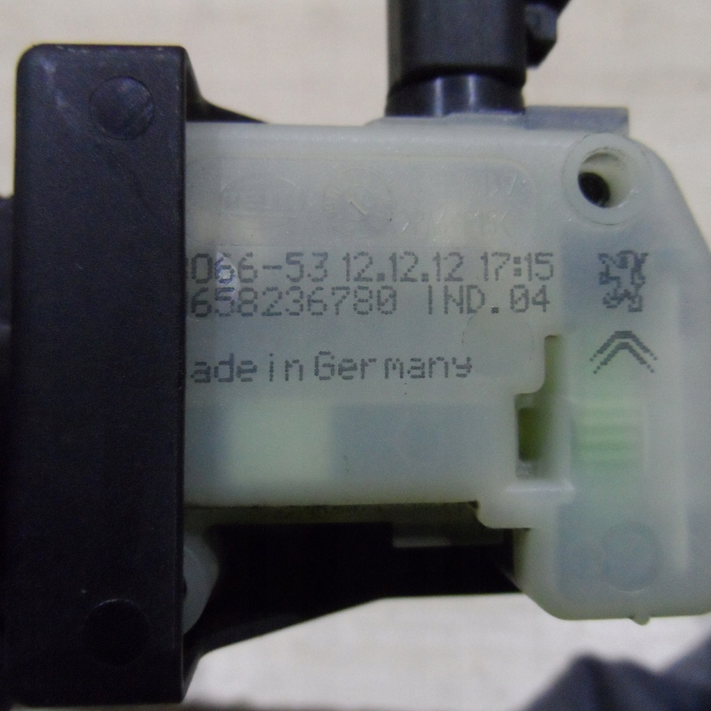 фото №12, Крышка заливной топлива крышка моторчик citroen ds5