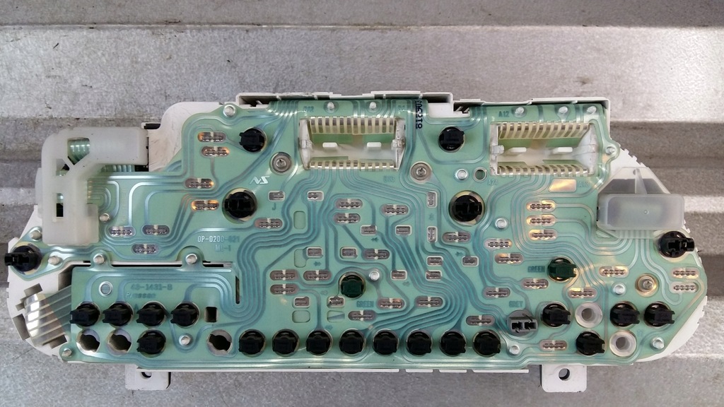 фото №3, Volvo v40 2.0 16v спидометр