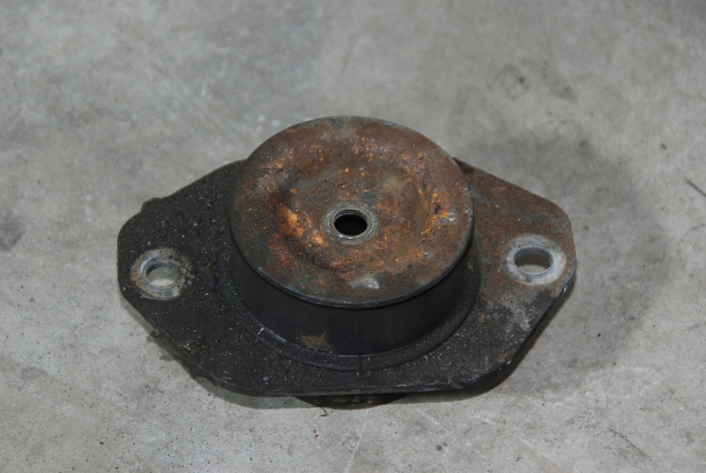 фото №1, Renault trafic ii 2.5 dci кронштейн подушка