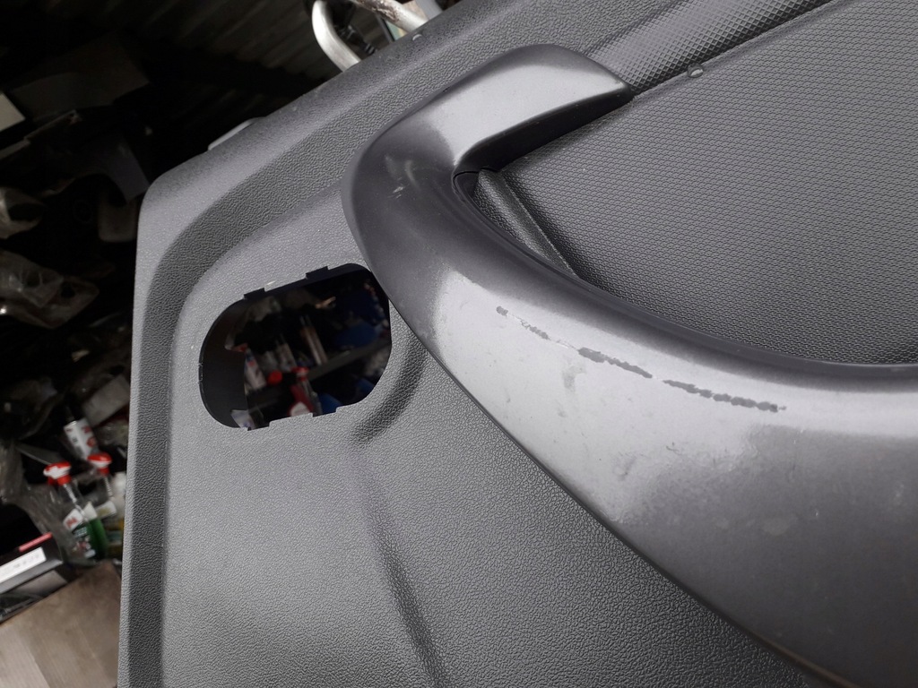 фото №3, Оббивка обшивка правий задня dacia duster lift 16-