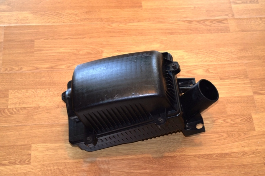фото №1, Корпус фильтра воздуха kia carnival 2 ii 2.7crdi