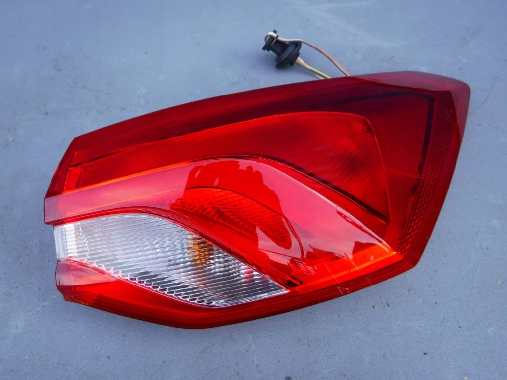 Купити Фара задня правий led седан ford focus mk4 2018-