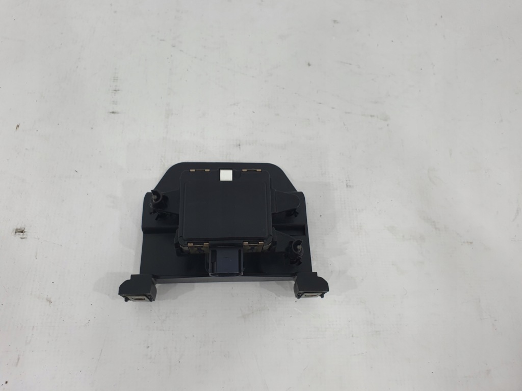 Tesla s радар distronic 1038224-00-b Ціна