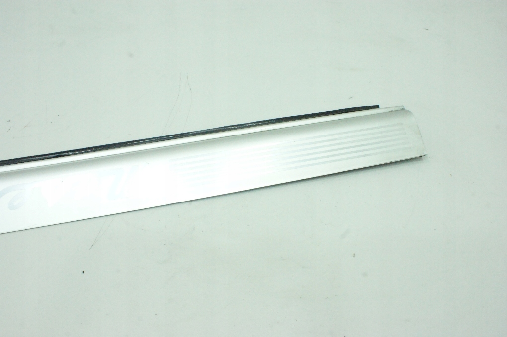 Накладка на поріг внутрішній лівий maserati 3200gt 98- Оригінал