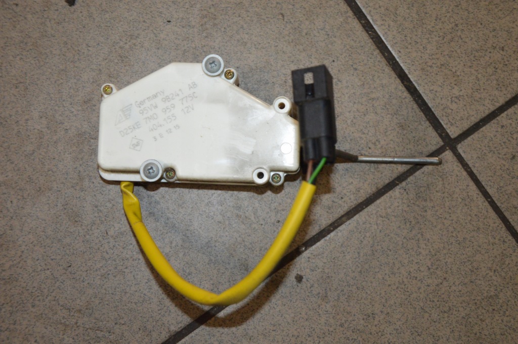 фото №1, Ford galaxy mk2 замок кришка 7m0959775c