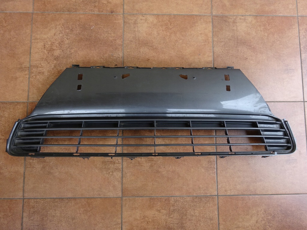 фото №1, Lexus ct200h lift 2014-2017 14-17 решітка середня