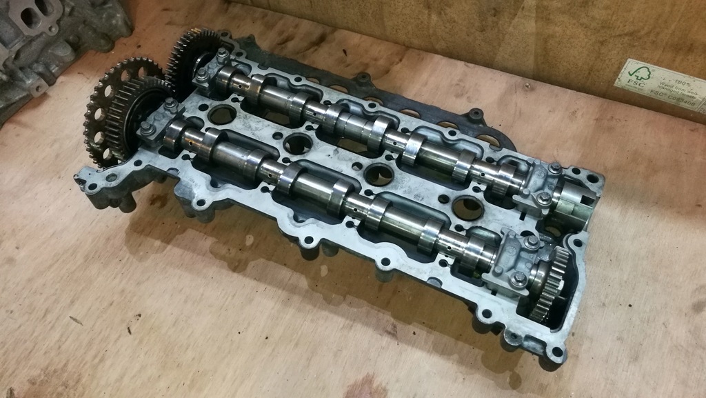 фото №8, Кришка клапанів trafic vivaro 2.0 вали розподільного валу