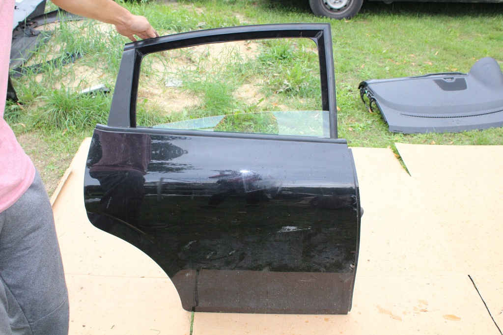 фото №1, Дверь левый/правый задняя полный ładne seat leon ii