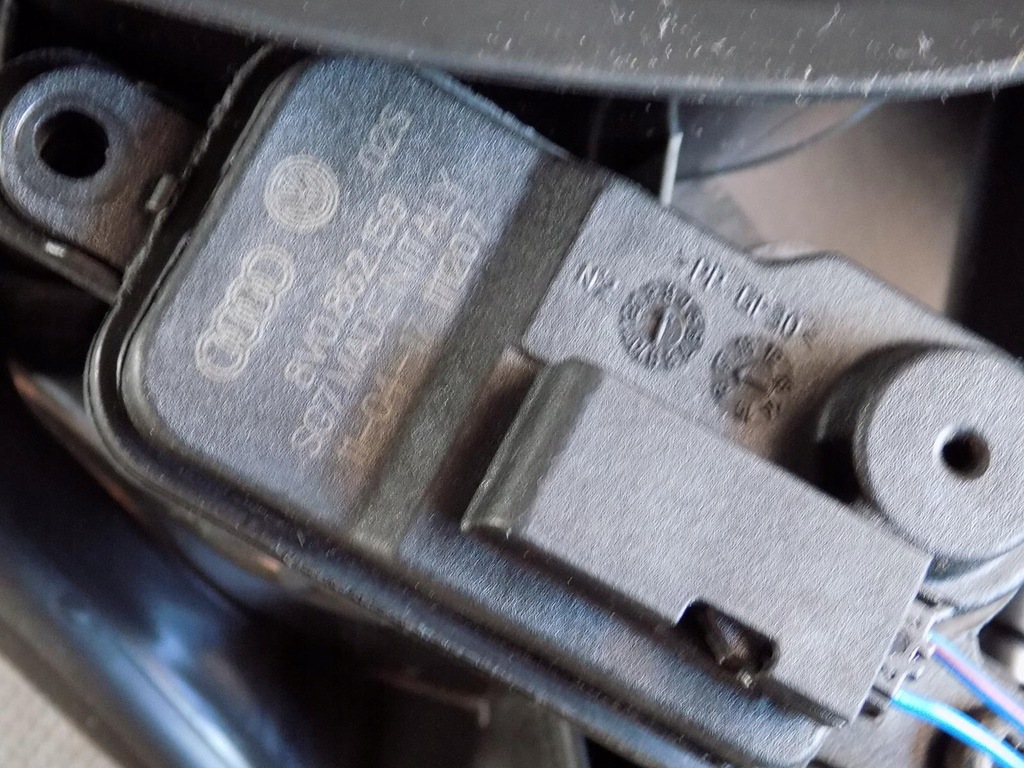 фото №5, Vw touareg iii кришка заливної пального lz7g