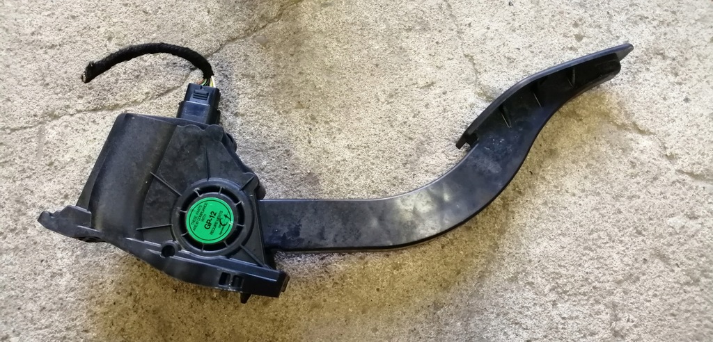 фото №1, Opel karl педаль газа 95352200