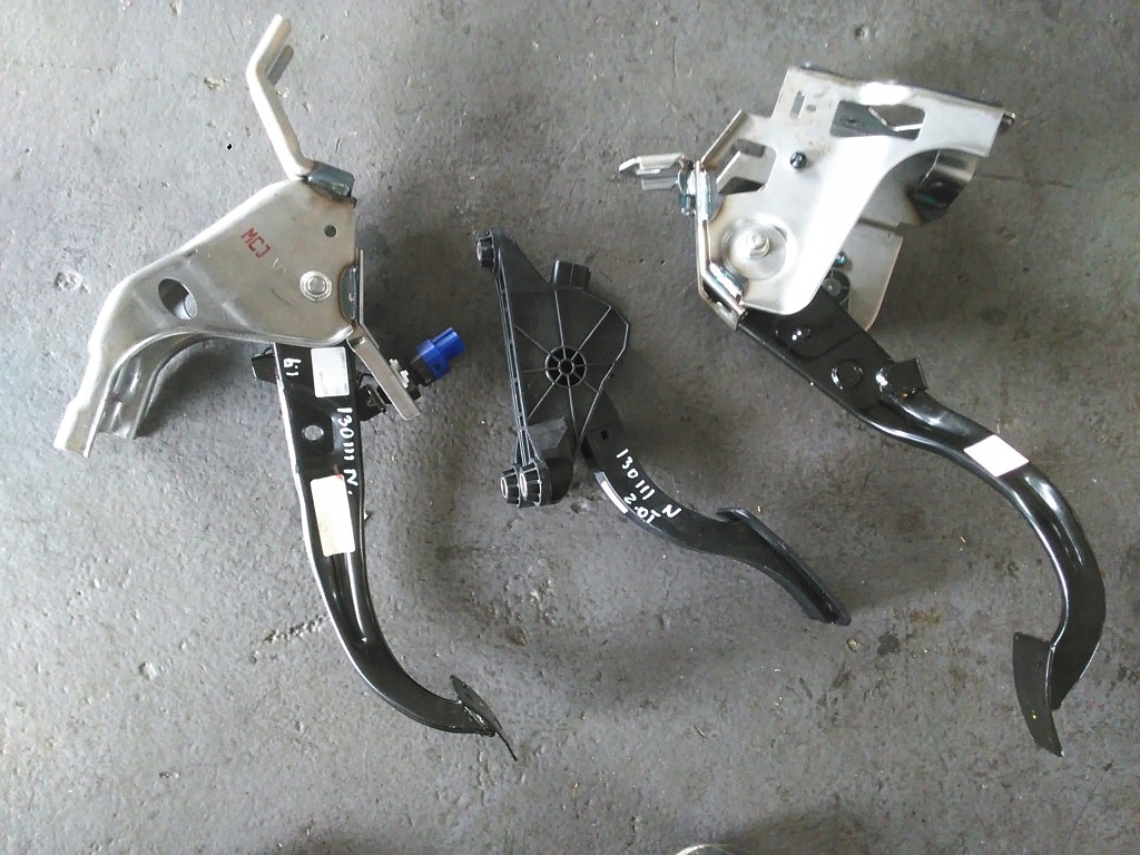 фото №1, Hyundai i30 n iii 2.0t педаль сцепления газа тормоза