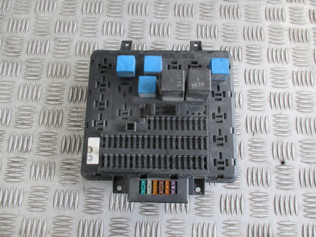 фото №4, Коробка предохранителей renault premium dci
