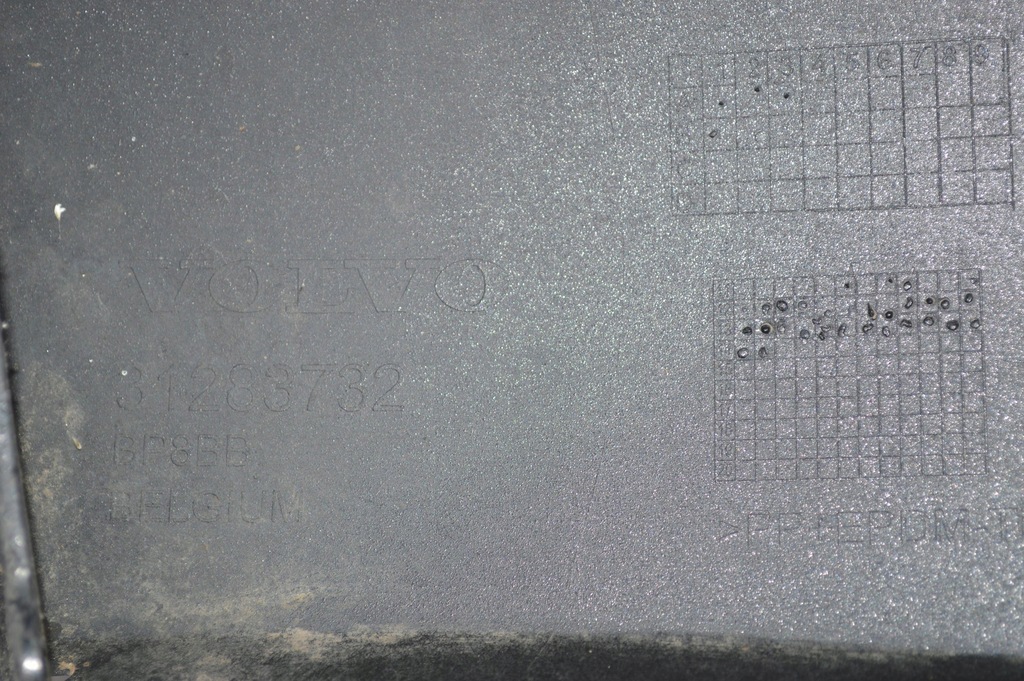 фото №8, Бампер перед передній volvo v40 омивач