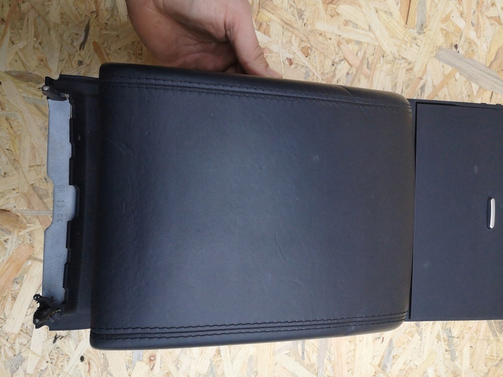 фото №3, Jaguar f type подлокотник