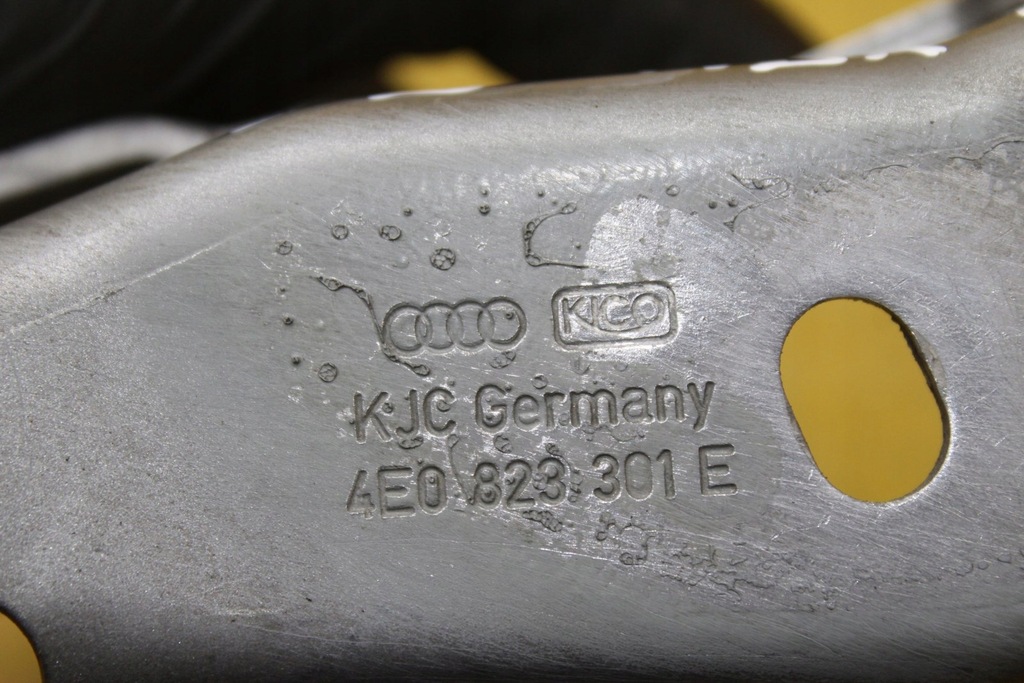 фото №6, Петля капот левый перед a8 d3 4e0823301e